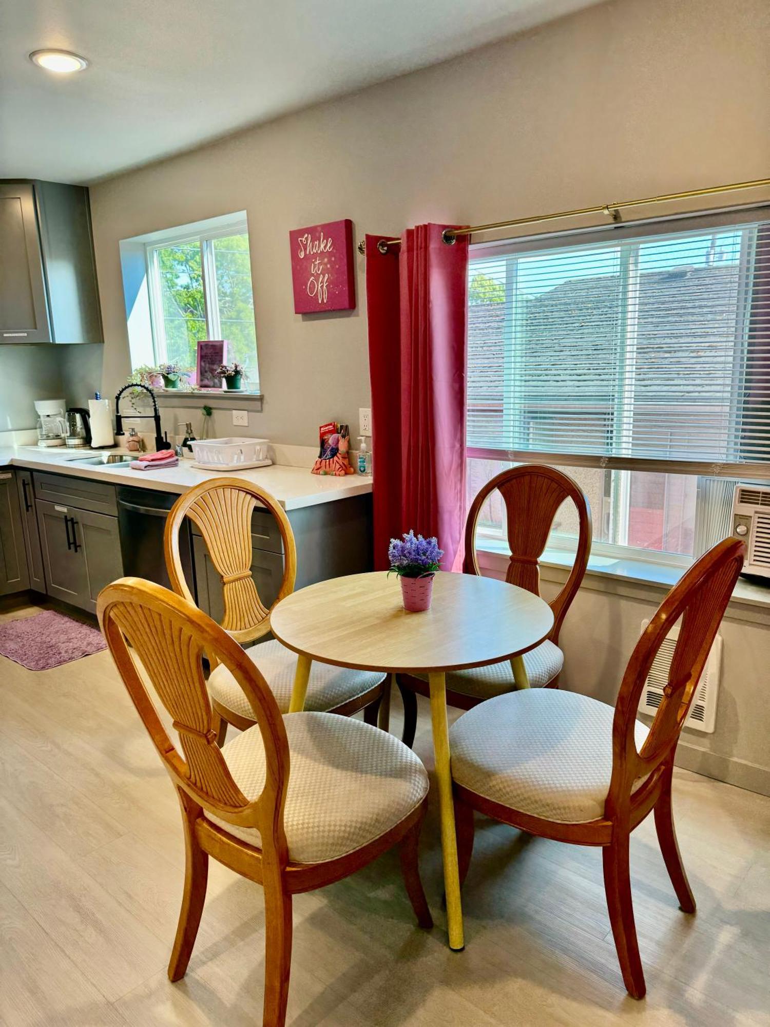 1 Bd Apt With 2 Extra Sofa Beds 13 Mins To Seatac Airport 西雅图 外观 照片