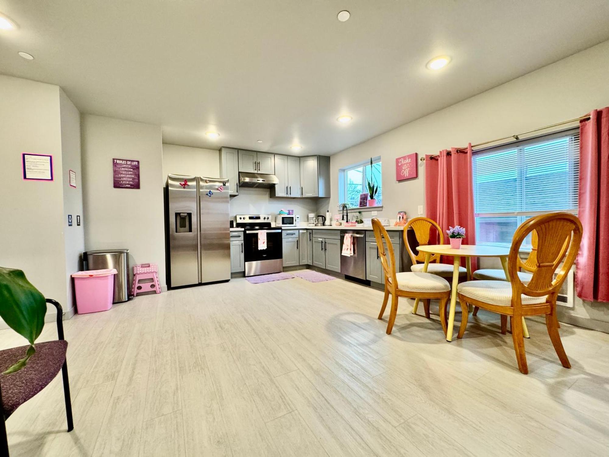 1 Bd Apt With 2 Extra Sofa Beds 13 Mins To Seatac Airport 西雅图 外观 照片
